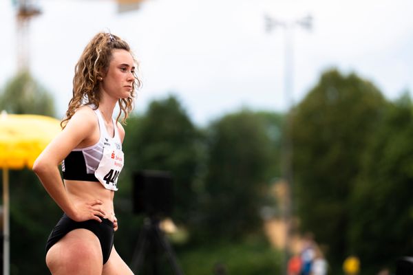 Maja Schorr (SV GO! Saar 05) ueber 400m am 04.06.2022 waehrend der Sparkassen Gala in Regensburg